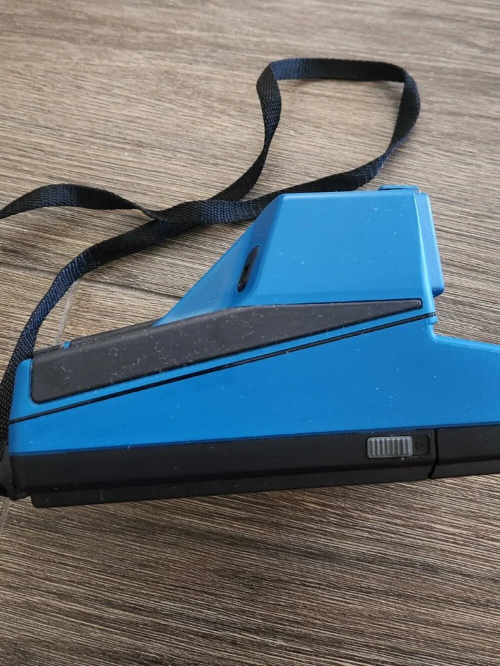 Vintage Polaroid 600 Impulse System Instant Film Camera Blue
